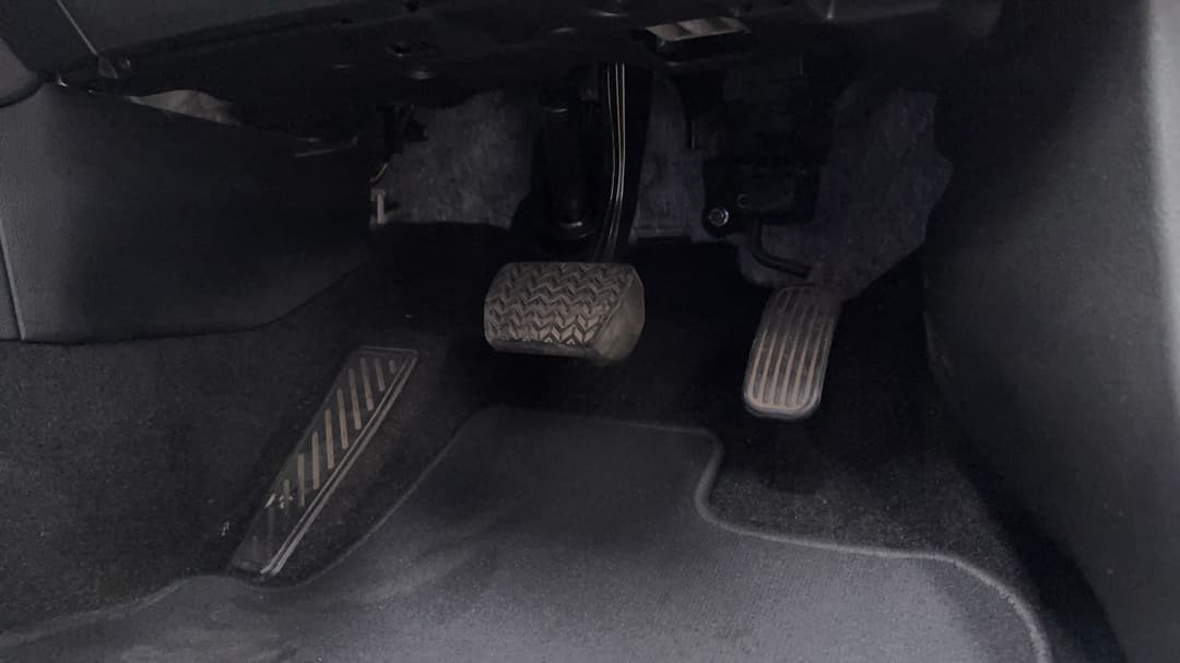 2022 Toyota Corolla Ascent Sport Hybrid, Automatic, 50735 km, Pedals and Footmat