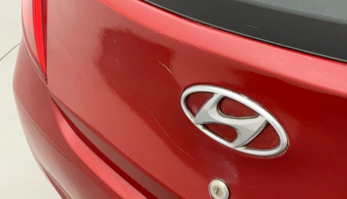 2013 Hyundai Eon MAGNA +, Petrol, Manual, 97,058 km, Dicky (Boot door) - Minor scratches