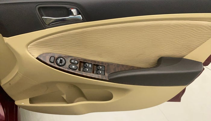2014 Hyundai Verna FLUIDIC 1.6 CRDI SX AT, Diesel, Automatic, 54,796 km, Driver Side Door Panels Control