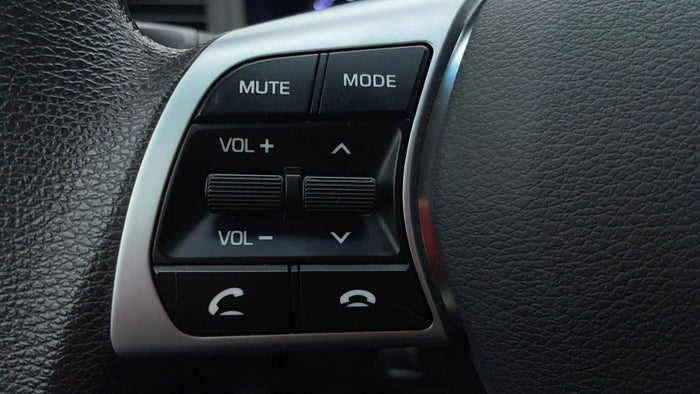 Hyundai Sonata-Drivers Control