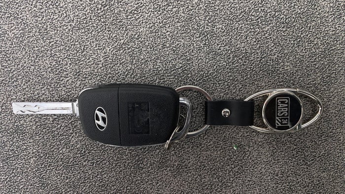 Hyundai Sonata-Key Close-up