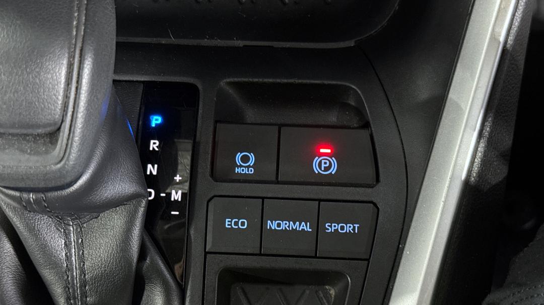 2020 Toyota RAV4 Gx (2WD), Automatic, 103503 km, Handbrake