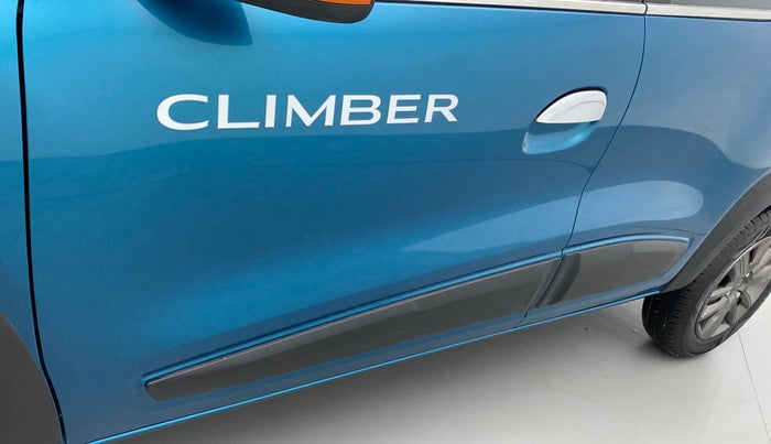 2022 Renault Kwid CLIMBER 1.0 (O), Petrol, Manual, 7,775 km, Front passenger door - Slightly dented