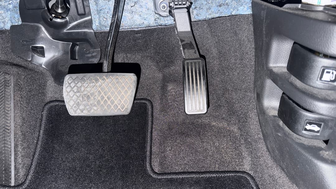 2019 Honda CR-V Vti (2WD), Automatic, 93971 km, Pedals and Footmat