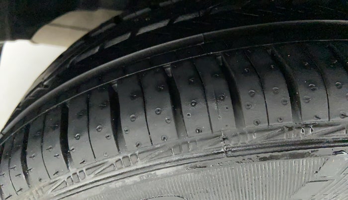 2018 Ford FREESTYLE TITANIUM 1.5 TDCI, Diesel, Manual, 61,706 km, Right Rear Tyre Tread