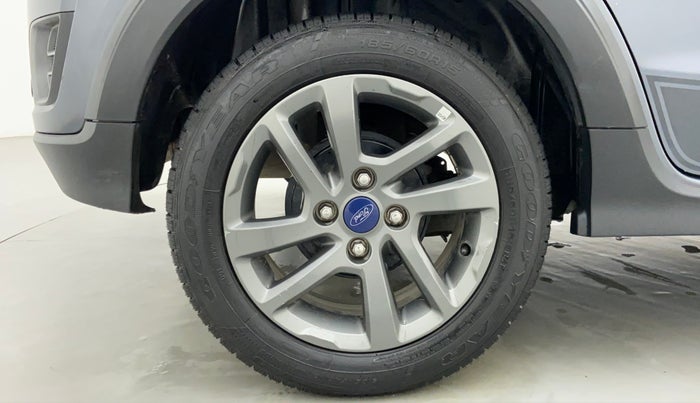 2018 Ford FREESTYLE TITANIUM 1.5 TDCI, Diesel, Manual, 61,706 km, Right Rear Wheel