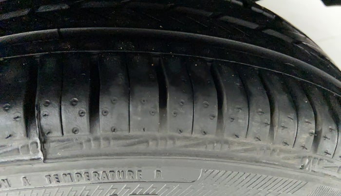 2018 Ford FREESTYLE TITANIUM 1.5 TDCI, Diesel, Manual, 61,706 km, Left Rear Tyre Tread