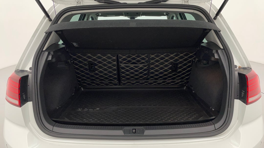 2018 Volkswagen Golf 110 Tsi Comfortline, Automatic, 97570 km, Boot Inside View