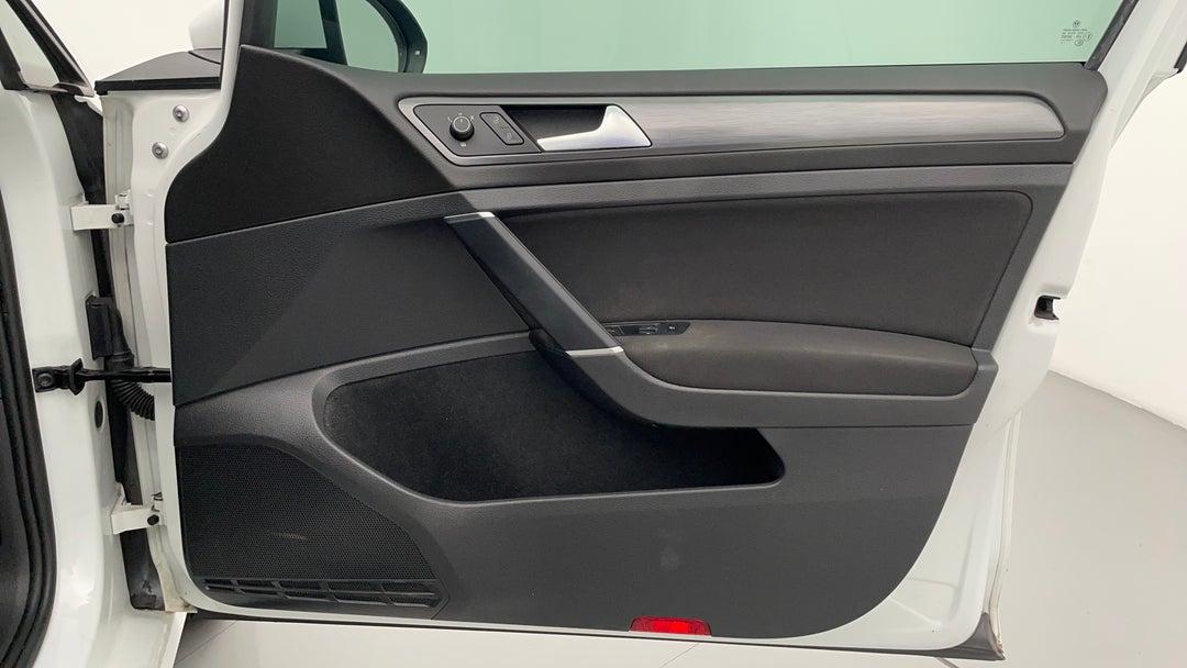 2018 Volkswagen Golf 110 Tsi Comfortline, Automatic, 97570 km, Speaker View