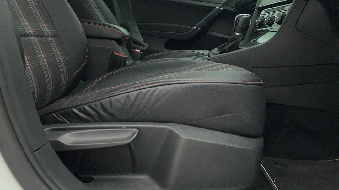 2018 Volkswagen Golf 110 Tsi Comfortline, Automatic, 97570 km, Drivers Side Adjustment Panel