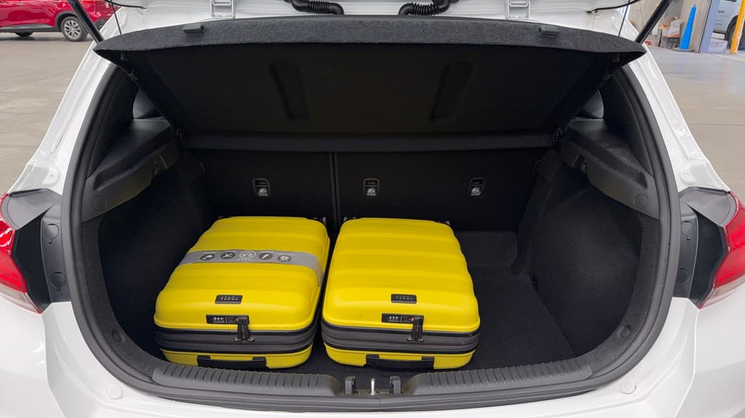 2023 Hyundai i30 i30, Automatic, 15930 km, Boot Inside View with Luggage