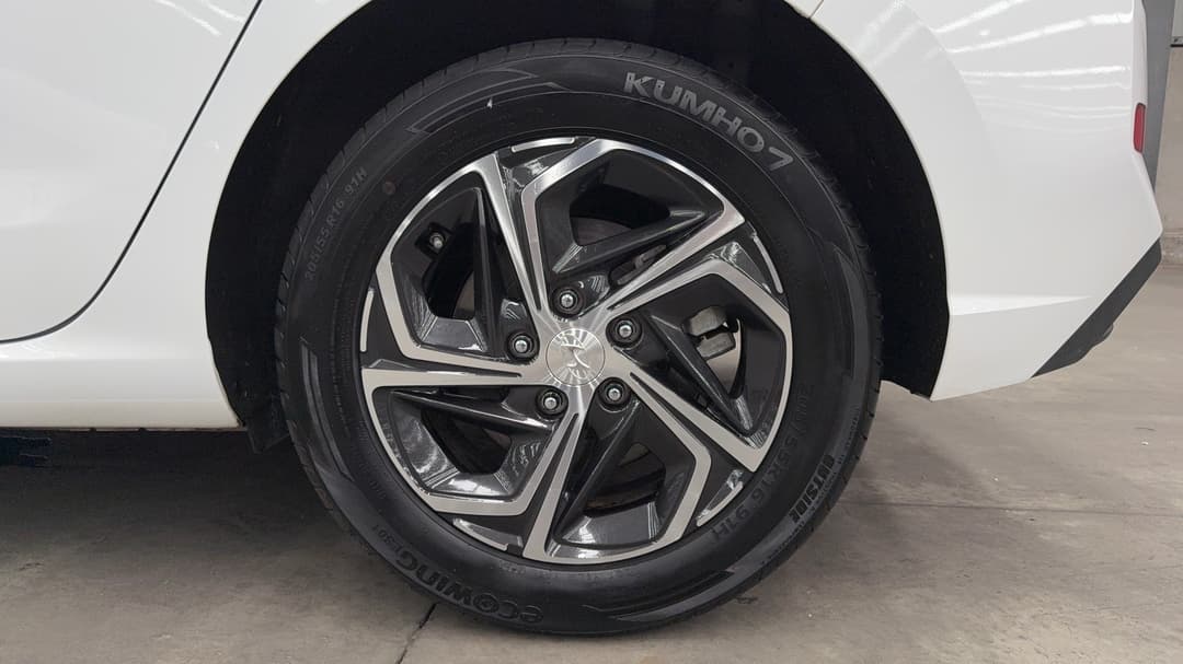 2023 Hyundai i30 i30, Automatic, 15930 km, Left Rear Wheel