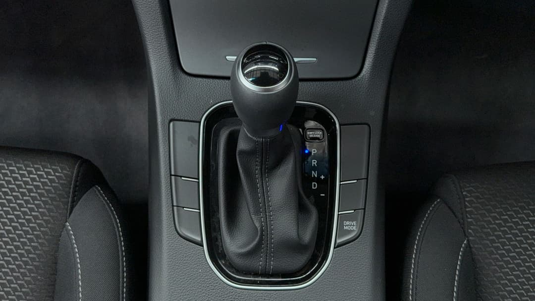 2023 Hyundai i30 i30, Automatic, 15930 km, Gear Lever 