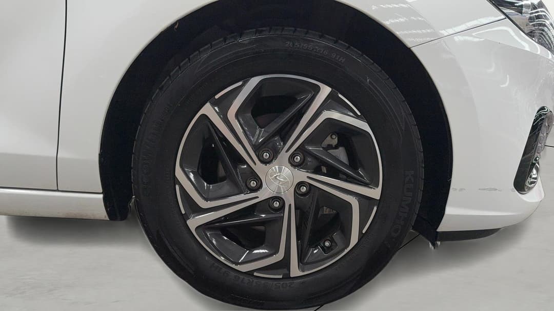 2023 Hyundai i30 i30, Automatic, 15930 km, Right Front Wheel