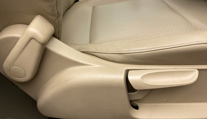 2019 Volkswagen Vento HIGHLINE DIESEL, Diesel, Manual, 78,234 km, Driver Side Adjustment Panel