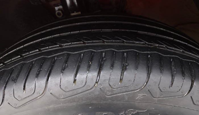 2019 Volkswagen Vento HIGHLINE DIESEL, Diesel, Manual, 78,234 km, Left Front Tyre Tread