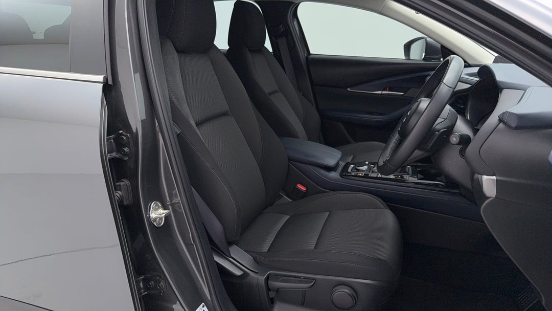 2021 Mazda CX-30 G20 Evolve (fwd), Automatic, 19933 km, Right Side Front Door Cabin View