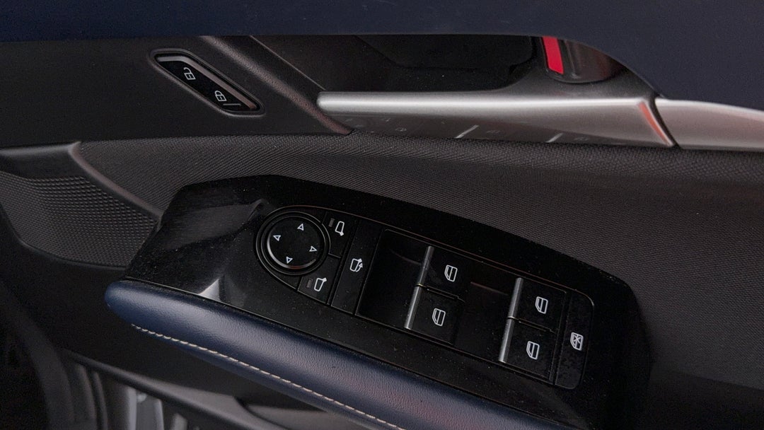 2021 Mazda CX-30 G20 Evolve (fwd), Automatic, 19933 km, Drivers Side Door Panel Controls