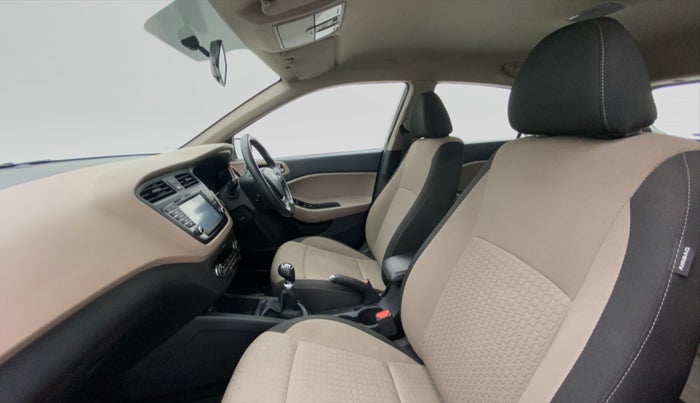 2017 Hyundai Elite i20 ASTA 1.2 (O), Petrol, Manual, 43,750 km, Right Side Front Door Cabin