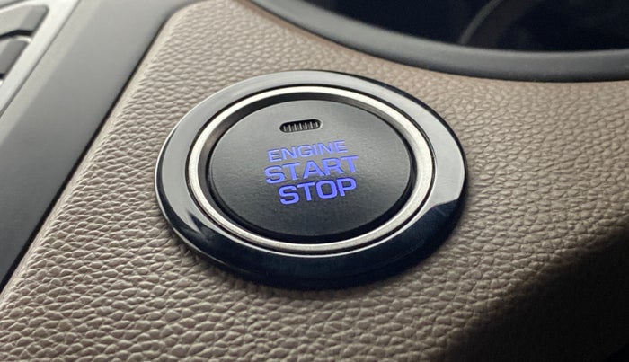 2017 Hyundai Elite i20 ASTA 1.2 (O), Petrol, Manual, 43,750 km, Keyless Start/ Stop Button