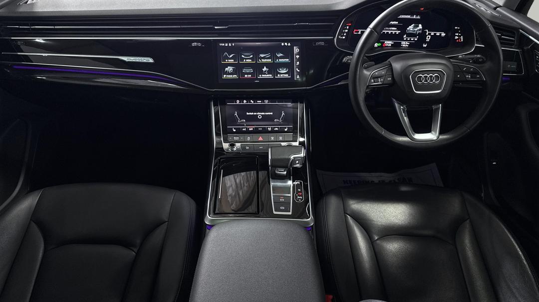 2021 Audi Q7 45 Tdi Quattro Mhev, Automatic, 62986 km, Center Console
