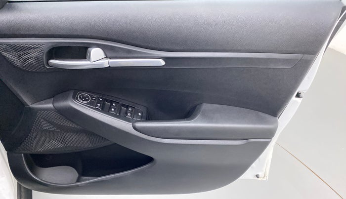2020 KIA SELTOS HTK 1.5 PETROL, Petrol, Manual, 15,585 km, Driver Side Door Panels Control
