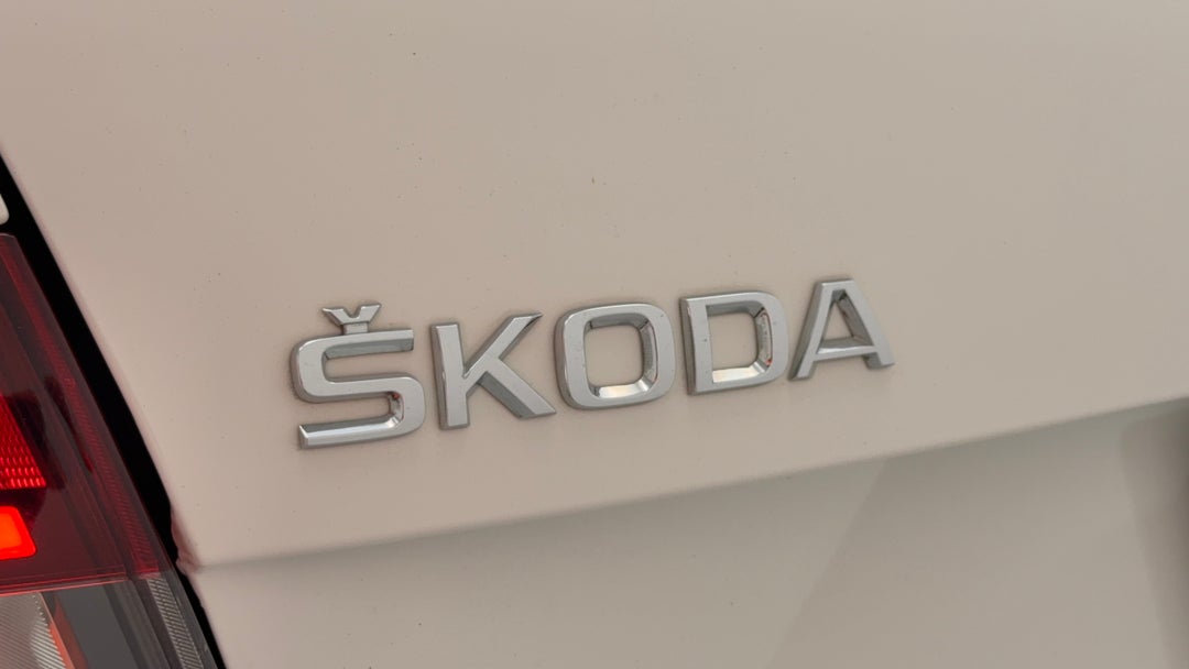 2019 SKODA Octavia 110 Tsi, Automatic, 16791 km, Badge (Boot Left Side)