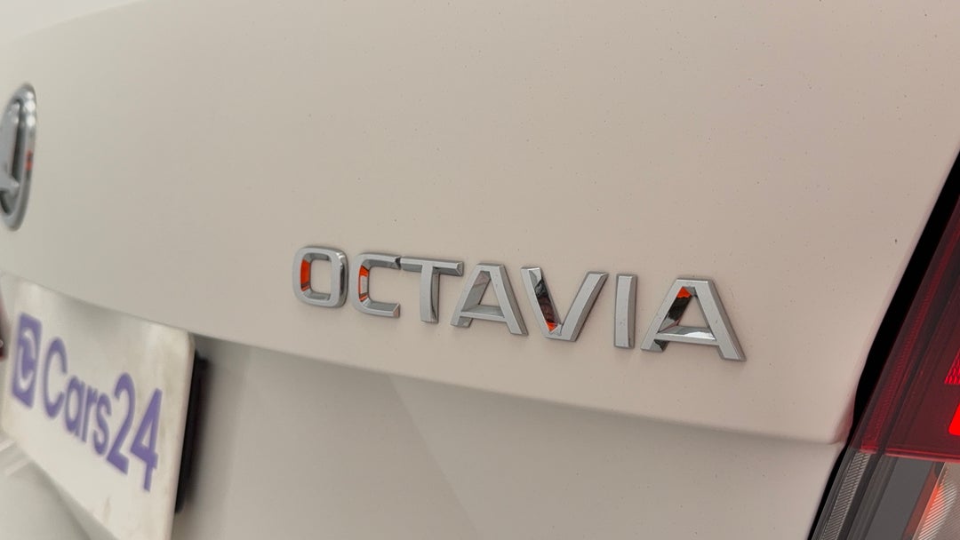 2019 SKODA Octavia 110 Tsi, Automatic, 16791 km, Badge (Boot Right Side)