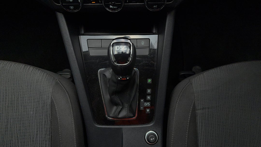 2019 SKODA Octavia 110 Tsi, Automatic, 16791 km, Gear Lever 