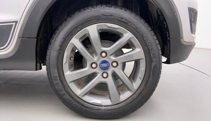 2018 Ford FREESTYLE TITANIUM + 1.2 TI-VCT, Petrol, Manual, 46,629 km, Left Rear Wheel