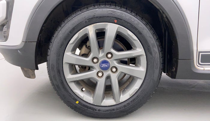 2018 Ford FREESTYLE TITANIUM + 1.2 TI-VCT, Petrol, Manual, 46,629 km, Left Front Wheel