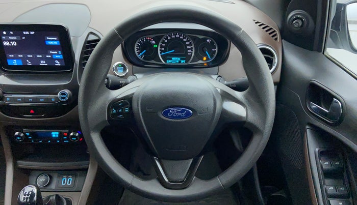 2018 Ford FREESTYLE TITANIUM + 1.2 TI-VCT, Petrol, Manual, 46,629 km, Steering Wheel Close Up