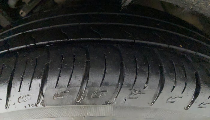 2018 Mahindra MARAZZO M6 7 STR, Diesel, Manual, 84,975 km, Left Front Tyre Tread