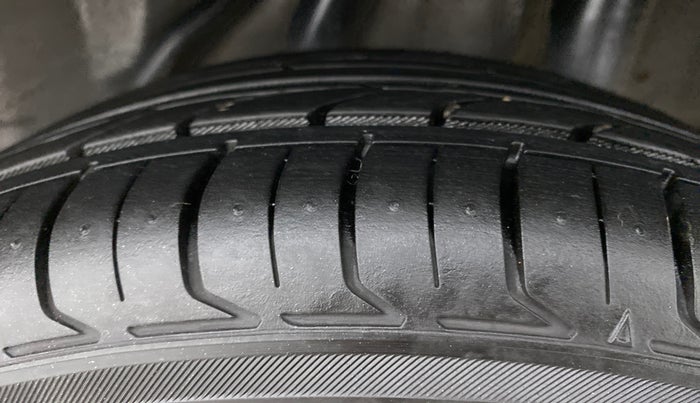 2015 Honda Amaze 1.2 VXMT I VTEC, Petrol, Manual, 36,072 km, Left Rear Tyre Tread