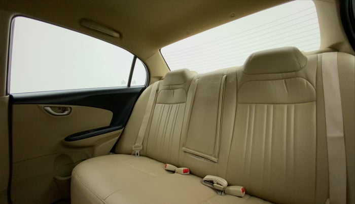 2015 Honda Amaze 1.2 VXMT I VTEC, Petrol, Manual, 36,072 km, Right Side Rear Door Cabin