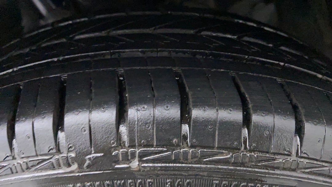 Left Front Tyre Tread