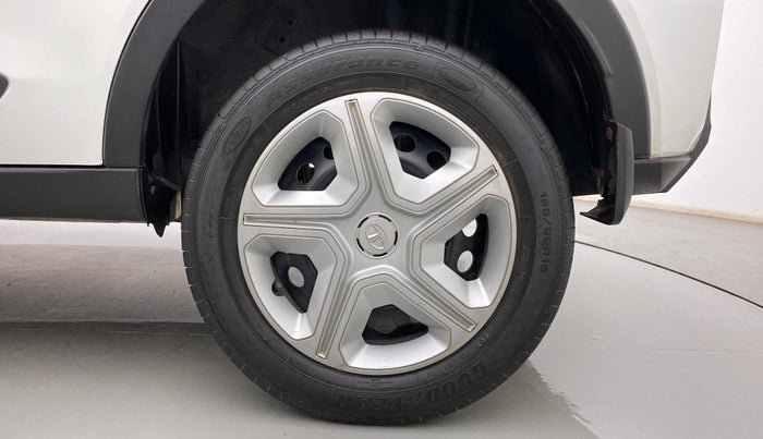 2022 Tata NEXON XM SUNROOF DIESEL, Diesel, Manual, 37,705 km, Left Rear Wheel
