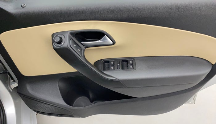 2017 Volkswagen Ameo HIGHLINE1.2L, Petrol, Manual, 51,689 km, Driver Side Door Panels Control