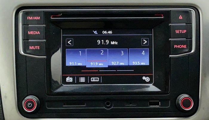 2017 Volkswagen Ameo HIGHLINE1.2L, Petrol, Manual, 51,689 km, Infotainment System