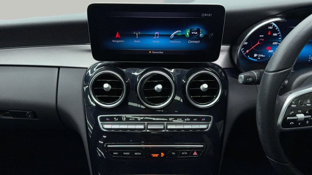 2021 Mercedes-benz C200 C200, Automatic, 75096 km, Center Console