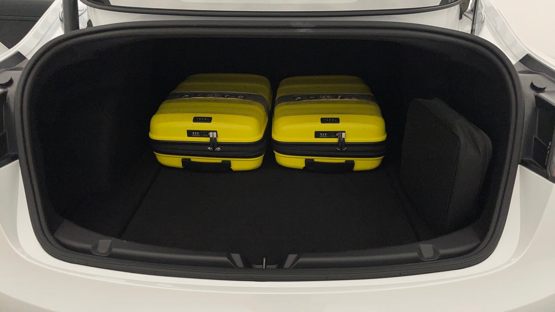 2021 Tesla Model 3 Standard Range Plus RWD, Automatic, 67498 km, Boot Inside View with Luggage