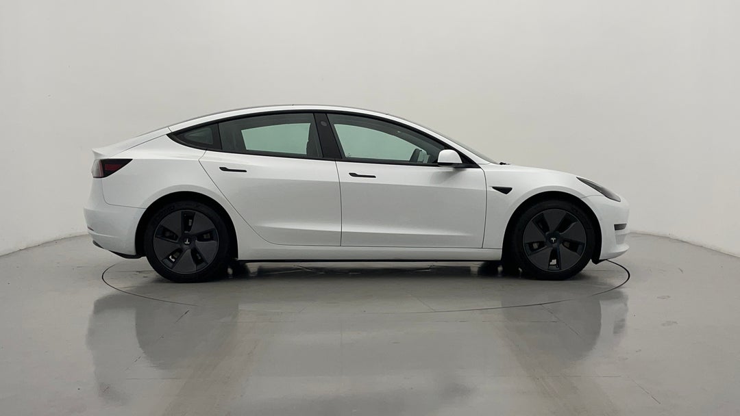 2021 Tesla Model 3 Standard Range Plus RWD, Automatic, 67498 km, Right Side View