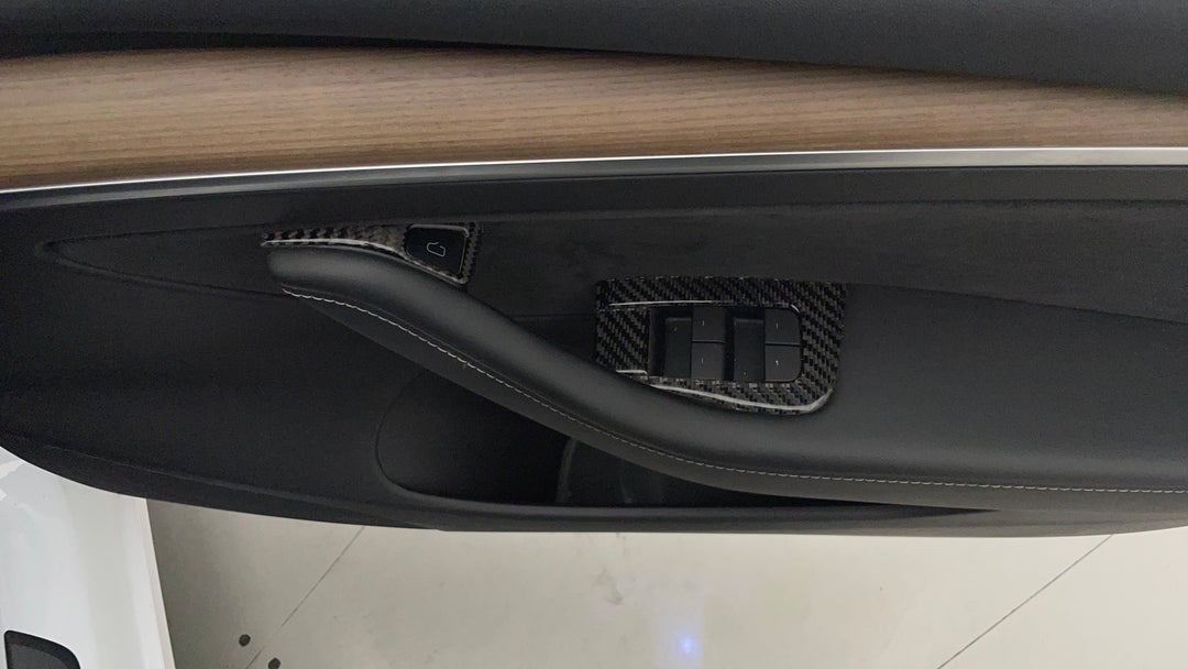 2021 Tesla Model 3 Standard Range Plus RWD, Automatic, 67498 km, Drivers Side Door Panel Controls