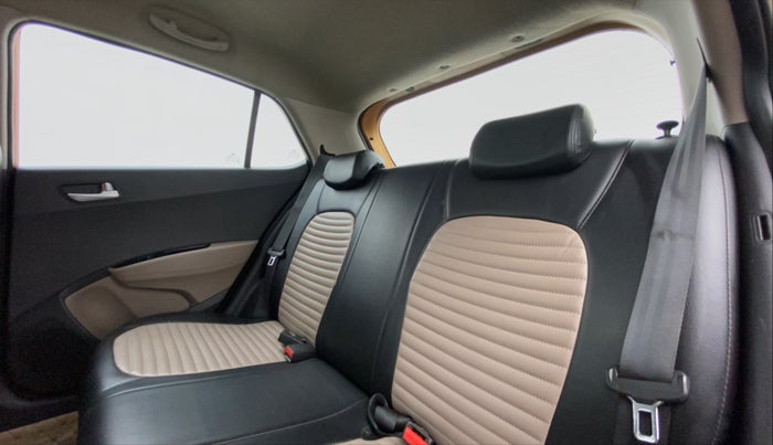 2018 Hyundai Grand i10 ASTA 1.2 VTVT, Petrol, Manual, 76,235 km, Right Side Rear Door Cabin