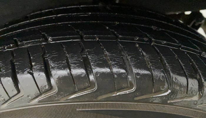 2019 Renault Kwid CLIMBER 1.0, Petrol, Manual, 40,834 km, Left Front Tyre Tread