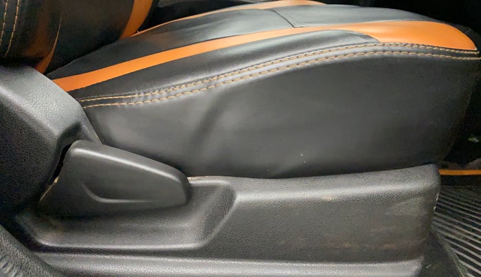 2019 Renault Kwid CLIMBER 1.0, Petrol, Manual, 40,834 km, Driver Side Adjustment Panel