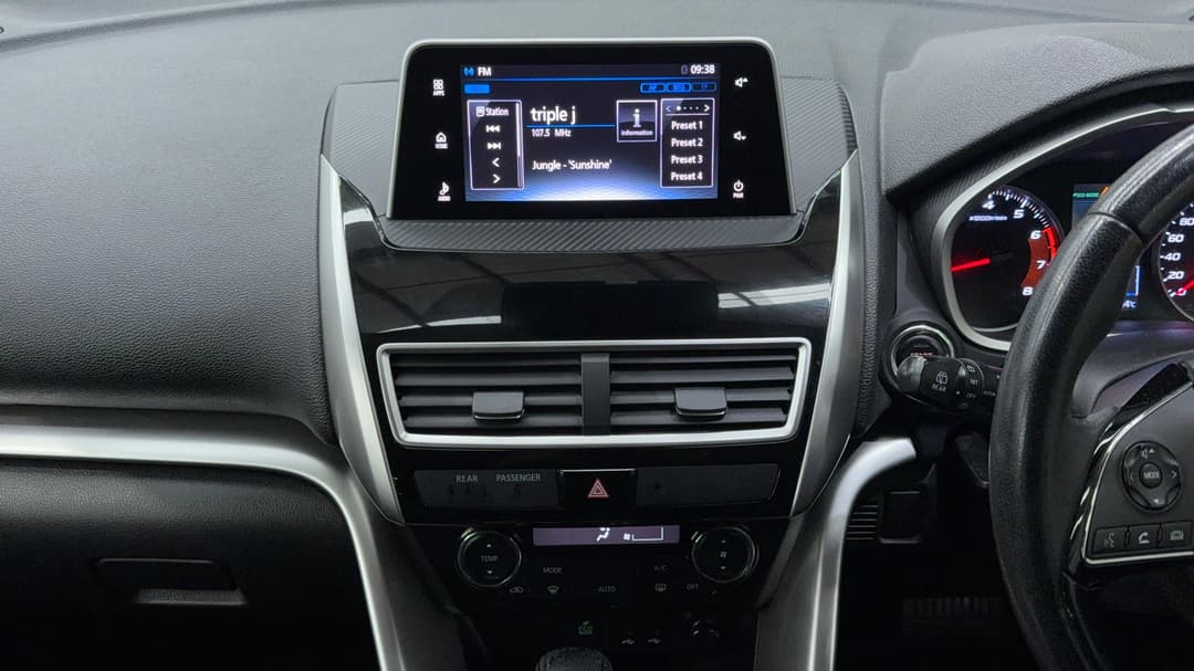 2017 Mitsubishi Eclipse Cross Ls (2WD), Automatic, 112724 km, Center Console