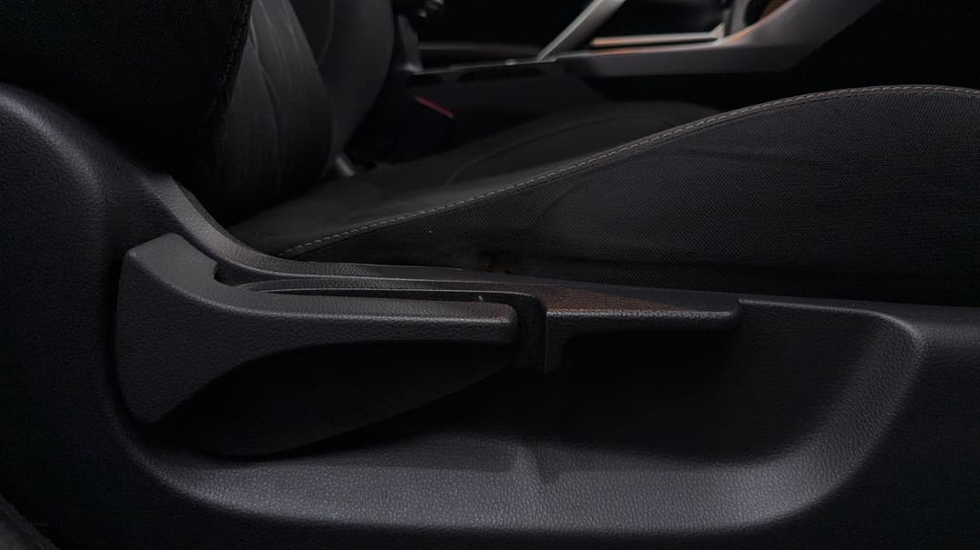 2017 Mitsubishi Eclipse Cross Ls (2WD), Automatic, 112724 km, Drivers Side Adjustment Panel