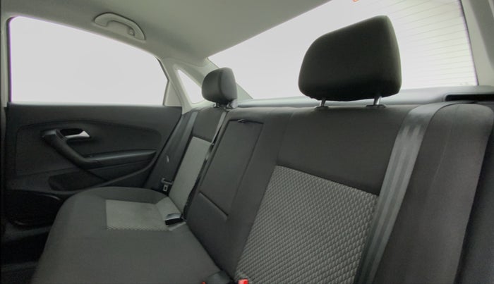 2016 Volkswagen Vento COMFORTLINE 1.2 TSI AT, Petrol, Automatic, 30,863 km, Right Side Rear Door Cabin