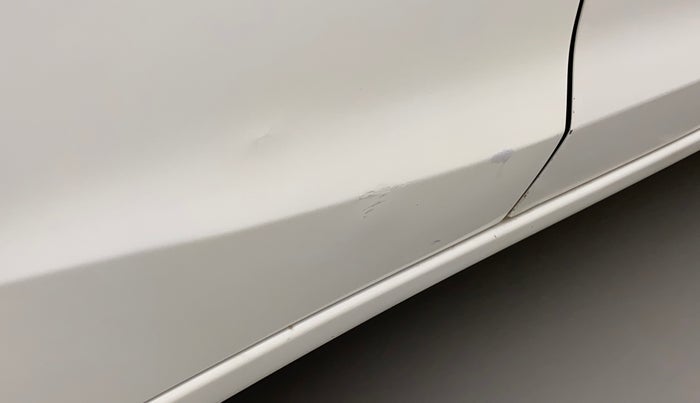 2017 Honda Brio S MT, Petrol, Manual, 50,085 km, Right rear door - Minor scratches